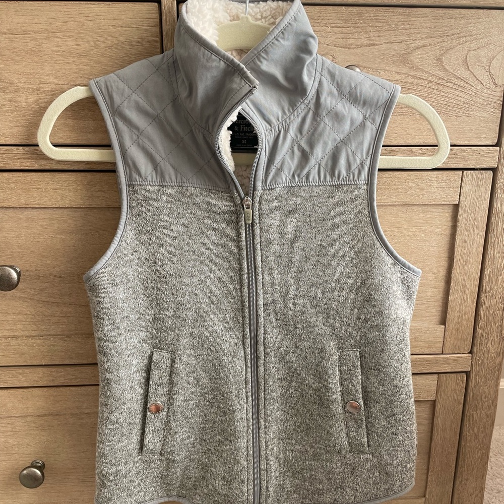Abercrombie & Fitch Sherpa Vest